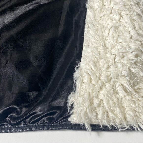 Me Jane Faux Fur Buffalo Check Flannel Wool Blend Vest Women's Size Medium - Picture 5 of 16